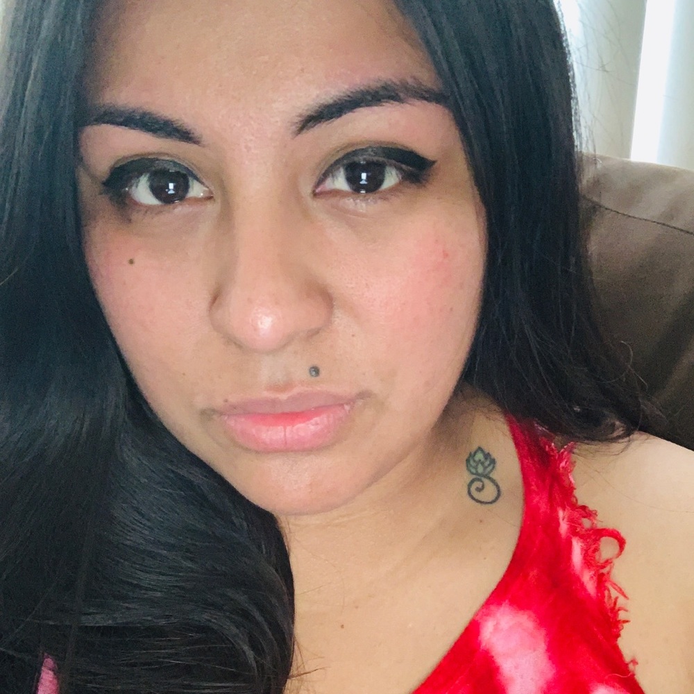 Meet your Posher, Angela